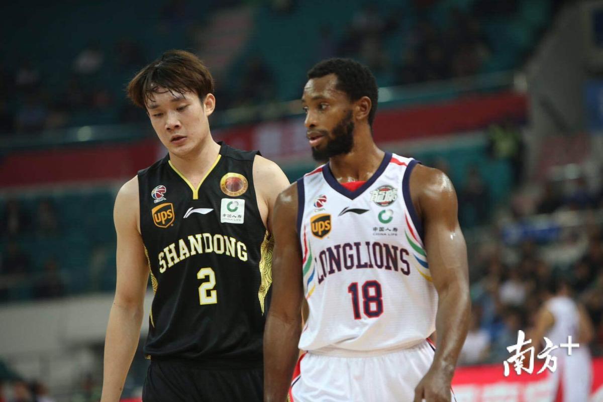 费德勒对阵中国女排展开拉锯大战，最终险胜对手的简单介绍-爱游戏娱乐