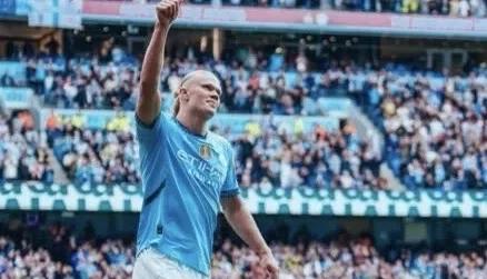 哈兰德在曼城比赛中惊险逆转，夺冠引发热议！赛场气氛火爆的简单介绍-爱游戏游戏平台