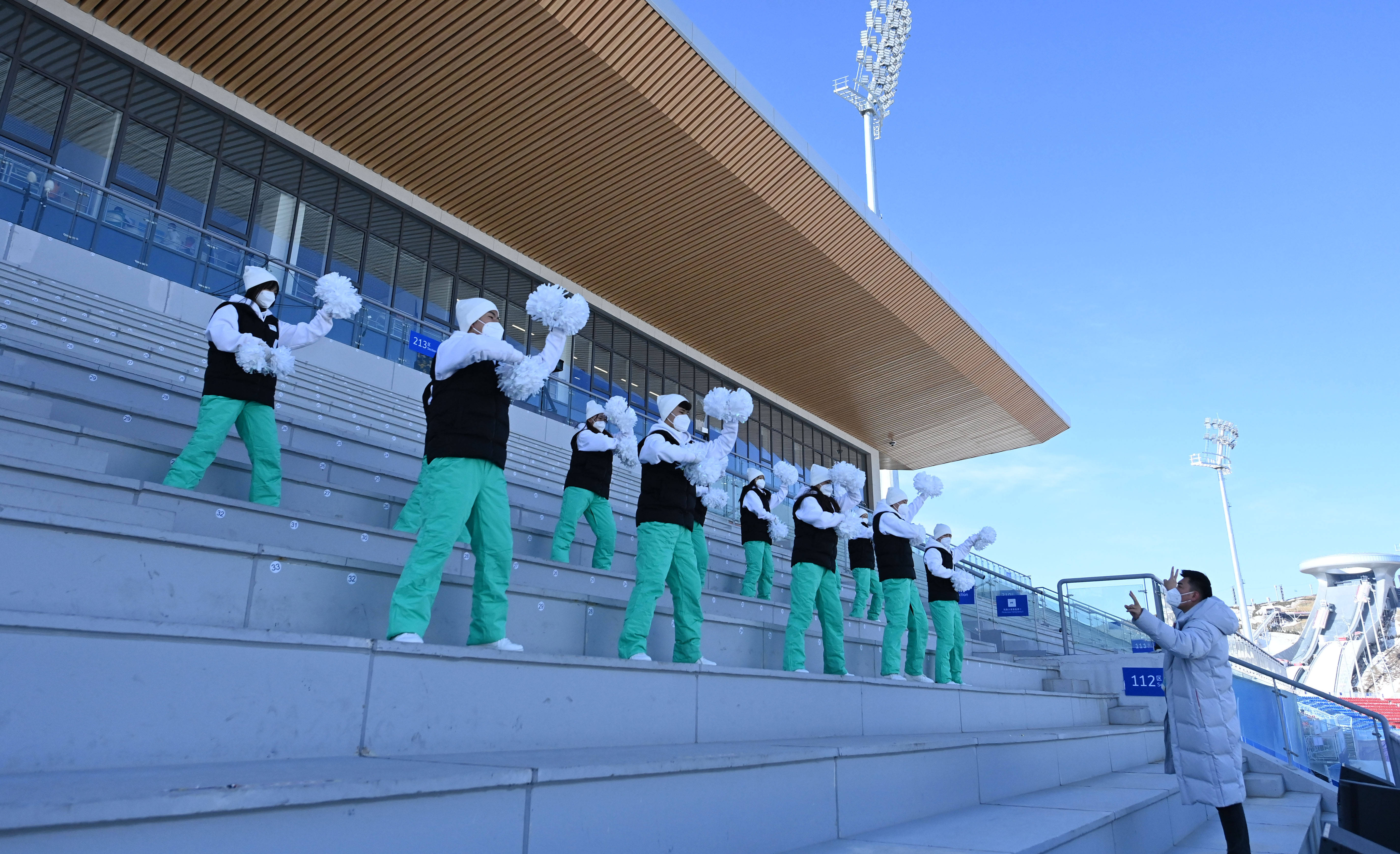 尤文图斯前途光明！，TheShy新星夺冠表现突出赛场气氛高涨的简单介绍-爱游戏